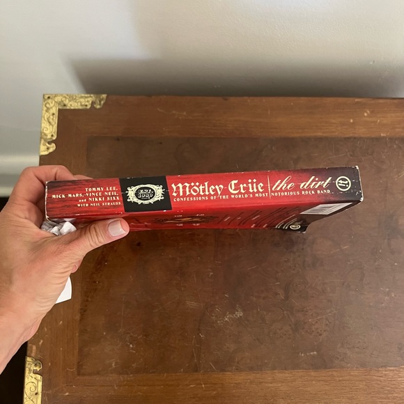 First Edition 2002 Vintage Motley Crue The Dirt Biography Book - Picture 4 of 5